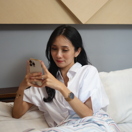 Beyond Tech Neck: How Technology Might Be Affecting Your Skin